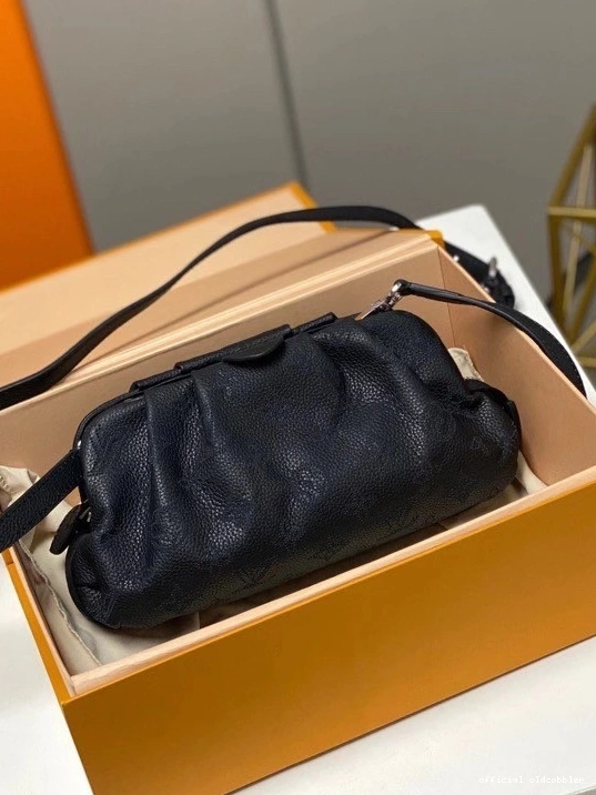 Official oldcobbler VUITTON SCALA LOUIS POUCH MINI 0805